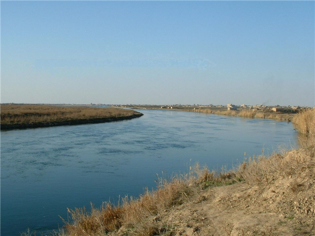 Abukamal_Euphrates.jpg - Euphrates River, Abu Kamal, Syria