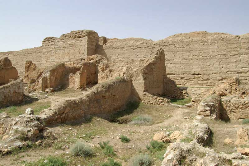 DuraEuropos_RuinsCityWall2.jpg - Siria, Dura-Europos, Ruins city wall,  Photo:    Francis E. Luisier\ 