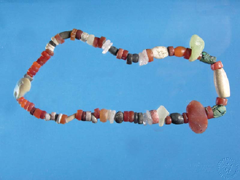 Qatna_Necklace.jpg - Syria, Qatna - Necklace, stone beads (Early Bronze Age IV, 2400-2000 BC)